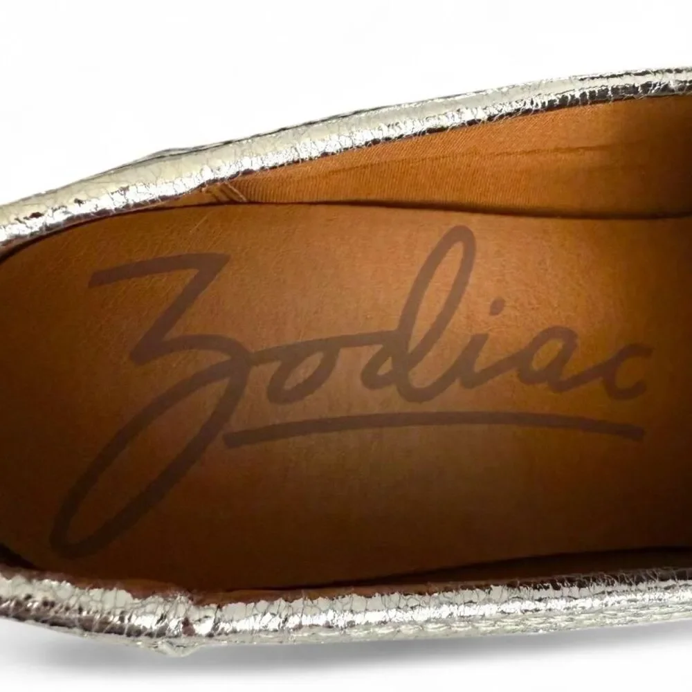 Zodiac scalloped edges